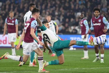 West Ham vs Newcastle United (03:00 – 11/03)