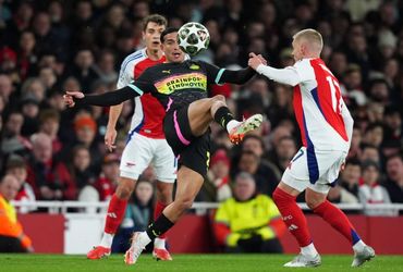 Arsenal vs PSV Eindhoven (03:00 – 13/03)