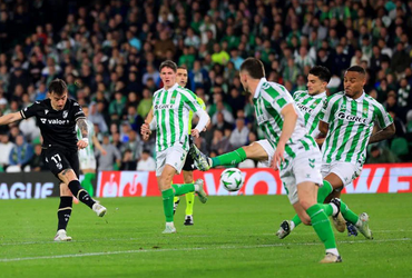 Real Betis vs Vitoria Guimaraes (00:45 – 07/03)